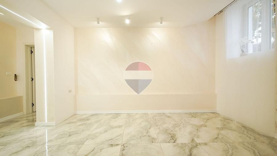 Apartament cu 3 camere decomandat în Bod