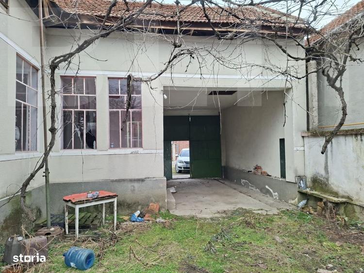 Casa de vanzare, 4 camere, 140 mp - in Costiu - 3