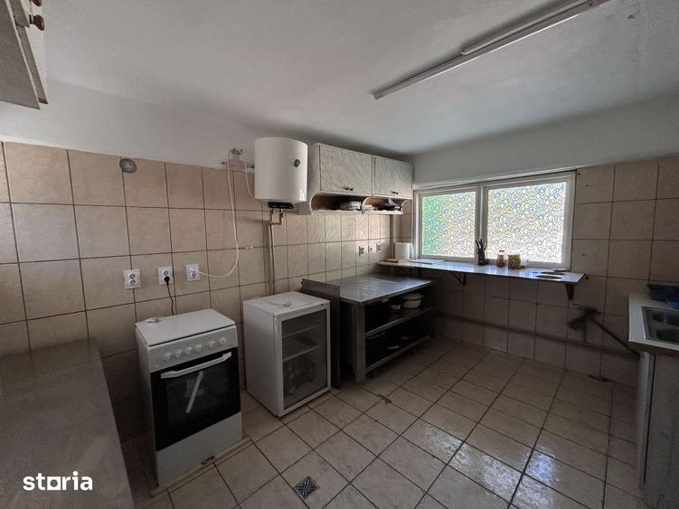 Spațiu comercial, de 140 mp, în Subcetate