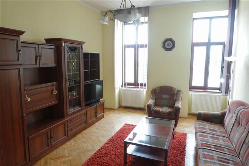 Apartament cu 2 camere decomandat în Ultracentral