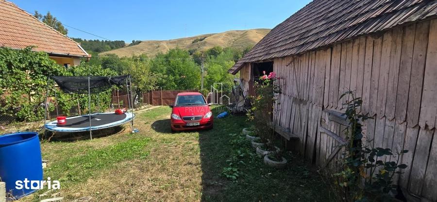 Casă cu 5 camere cu Teren 1427 Mp în Cucerdea