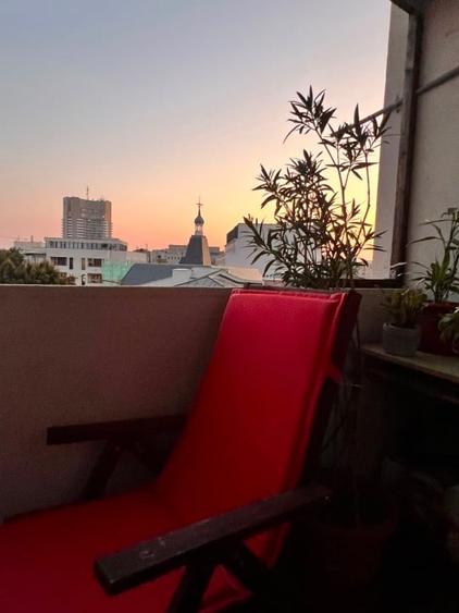 Apartament cu 2 camere semidecomandat, mobilat în Armeneasca