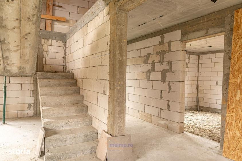 Casă cu 4 camere cu Teren 1440 Mp în Cernu
