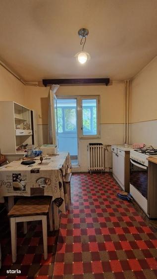 Apartament cu 3 camere decomandat în Dacia