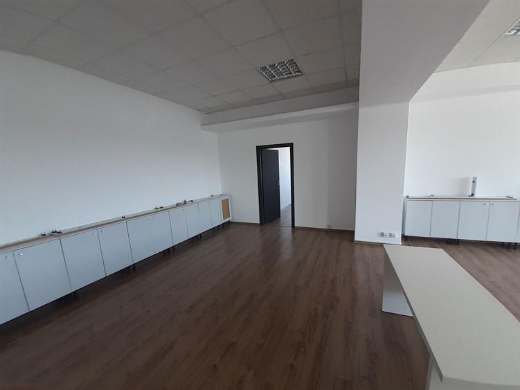 Birou, de 125 mp, în Obor