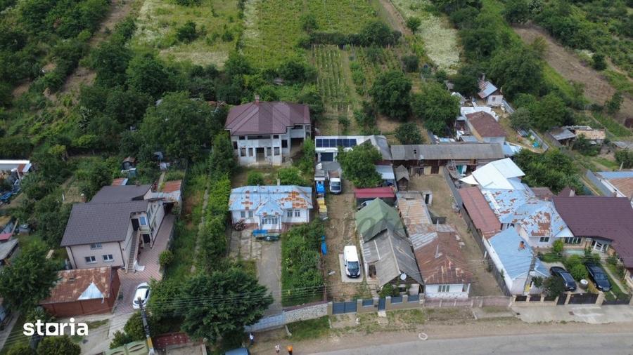 Casă cu 6 camere cu Canalizare în Sascut