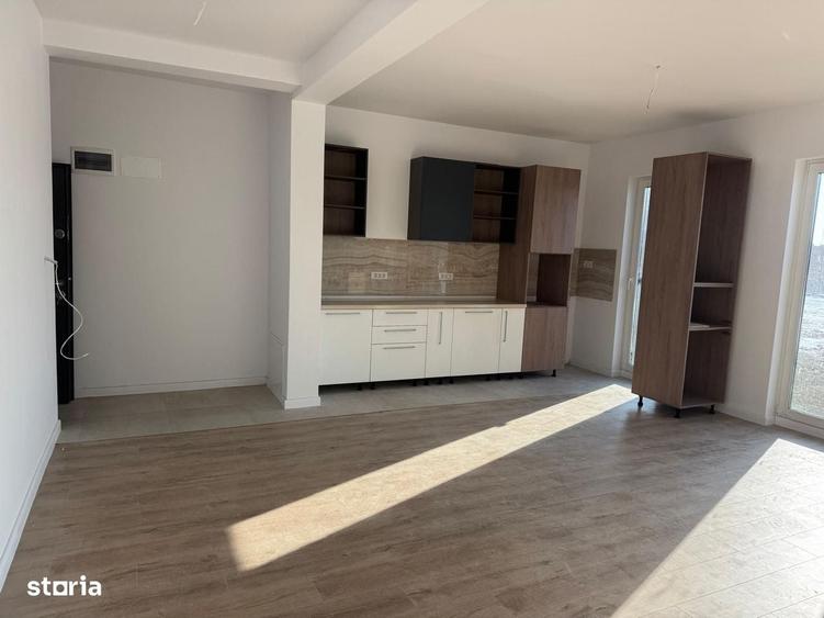 Apartament cu 2 camere în Plopi