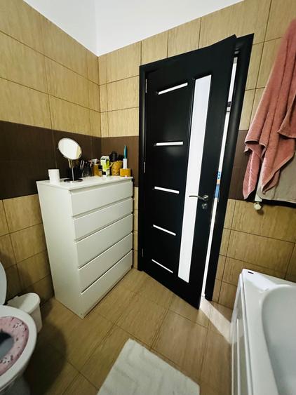 Apartament cu 3 camere decomandat în Chiajna