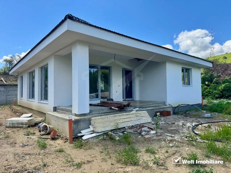 Casă individuală cu 3 camere cu Canalizare în Aiton