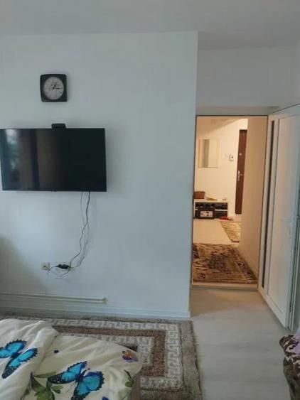 Apartament cu 2 camere decomandat, mobilat în Răcădău