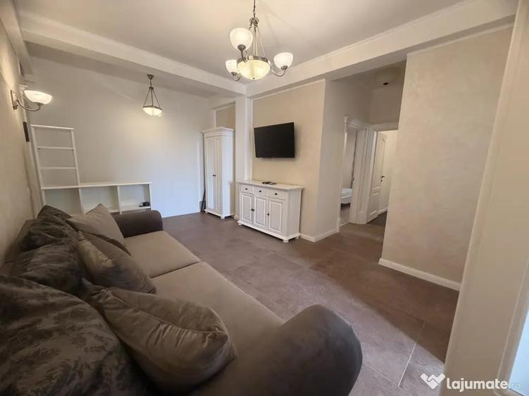 Apartament cu 3 camere decomandat în Dumbrăvița
