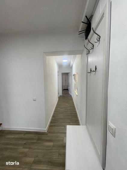 Casă cu 5 camere cu Teren 562 Mp în Răucești