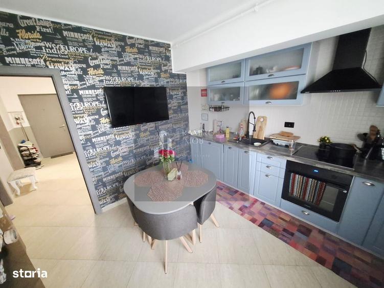 Apartament cu 3 camere decomandat, mobilat în Metalurgiei