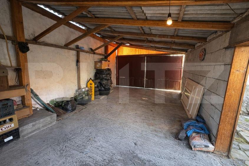 Casă individuală cu 3 camere cu Garaj în Reghin