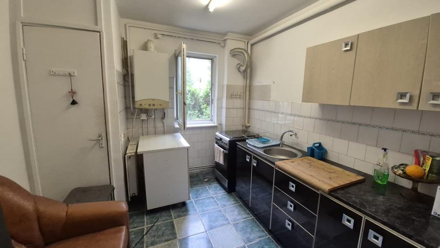 Apartament cu 2 camere semidecomandat în Hărmanului