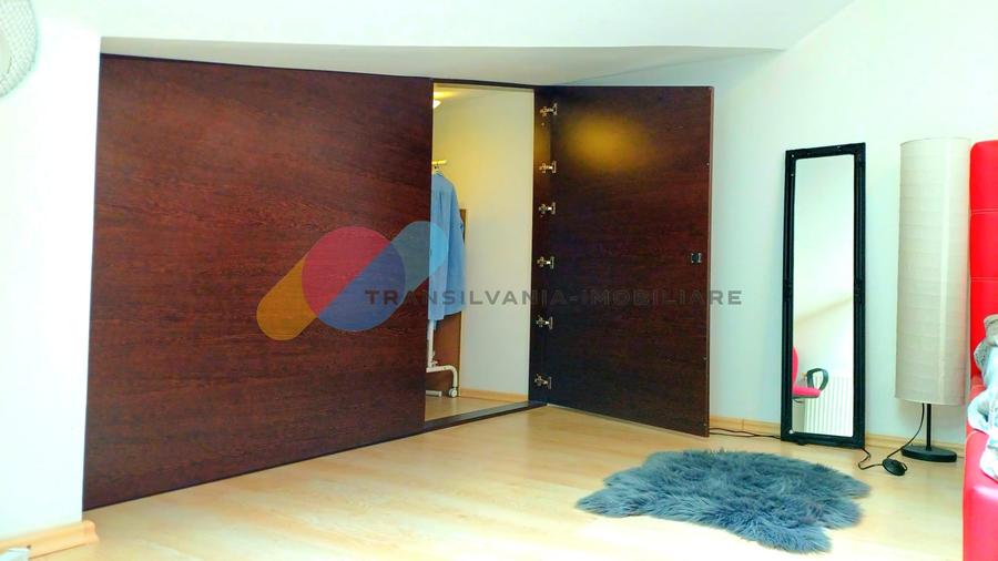 Apartament cu 3 camere decomandat, mobilat în Florești