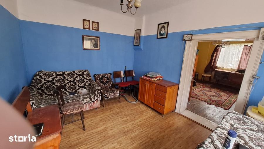 Casă cu 2 camere cu Teren 367 Mp în Central
