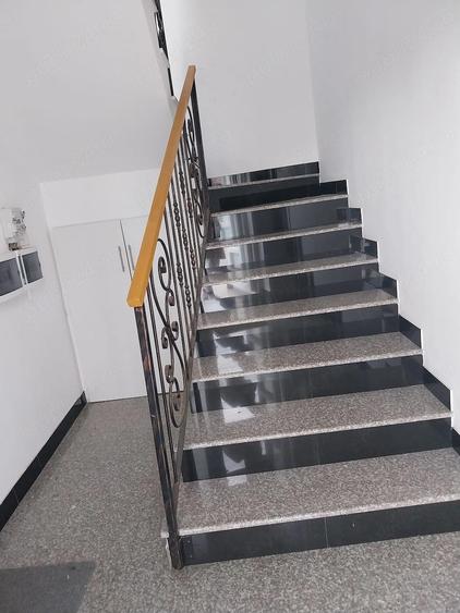Apartament cu 2 camere semidecomandat, mobilat în Podul de Fier