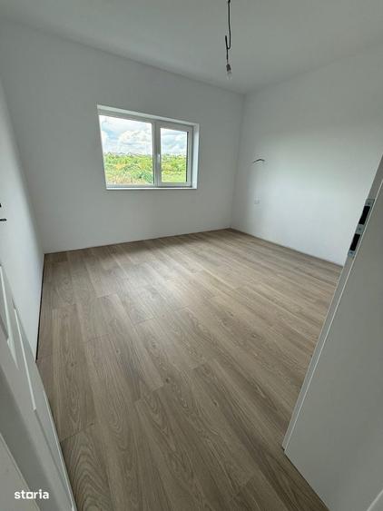 Casă cu 4 camere cu Teren 420 Mp în Valea Adâncă