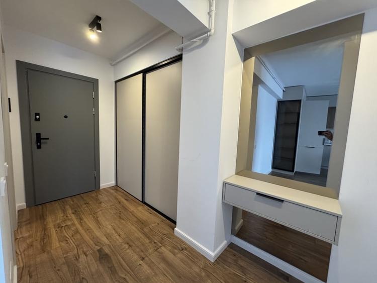 Apartament cu 2 camere semidecomandat, mobilat în Zorilor