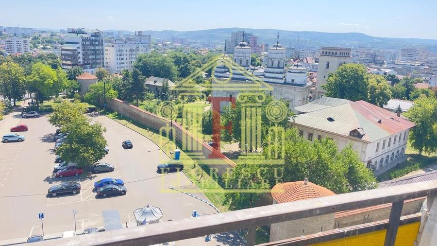 Apartament cu 2 camere decomandat, mobilat în Central