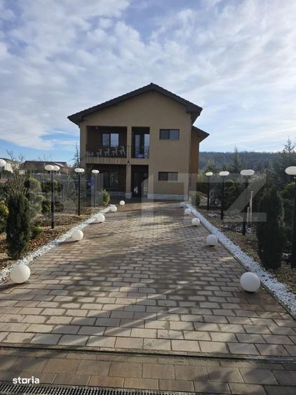 Casă cu 4 camere în Leamna de Jos