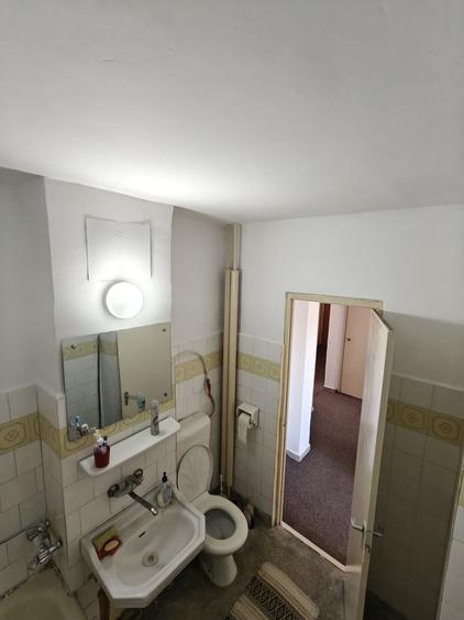 Apartament cu 3 camere decomandat în Trivale