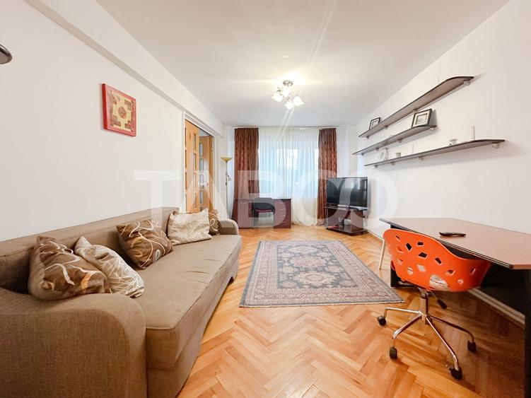 Apartament cu 4 camere semidecomandat, mobilat în Zorilor