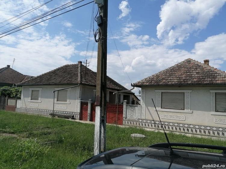 Casă cu 4 camere cu Teren 1400 Mp în Seleuș