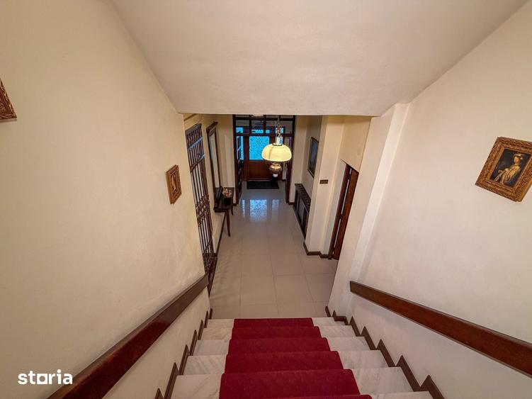 Casă cu 10 camere cu Teren 350 Mp în Terezian