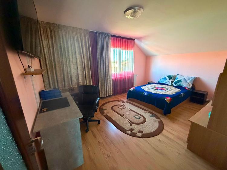 Casă cu 4 camere în Central