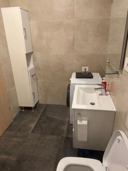 Apartament cu 2 camere, mobilat în Soarelui