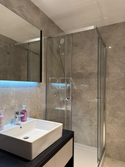 Apartament cu 3 camere decomandat, mobilat în Vitan