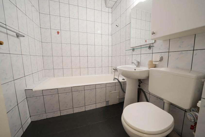 Apartament cu 2 camere semidecomandat, mobilat în Basarabia
