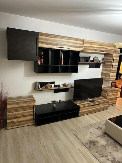 Apartament cu 3 camere în 1 Mai