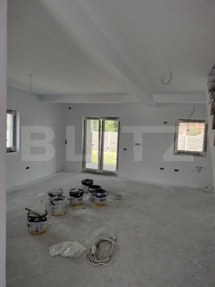 Duplex cu 4 camere cu Canalizare în Moșnița Veche