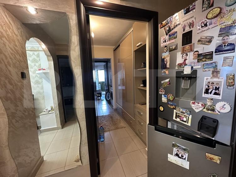 Apartament cu 3 camere decomandat, mobilat în 9 Mai