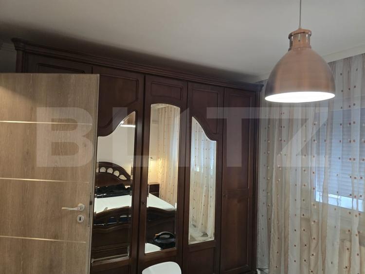 Apartament cu 3 camere decomandat, mobilat în Micro 16