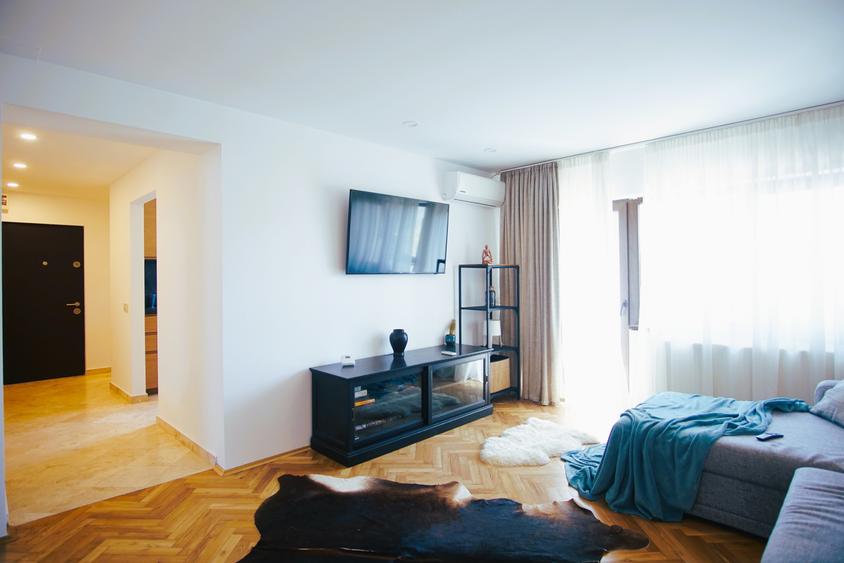 Apartament cu 2 camere semidecomandat în Vitan Mall
