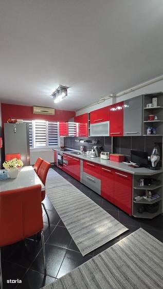 Apartament cu 2 camere decomandat în Vitrometan