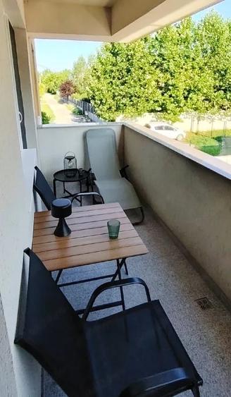 Apartament cu 2 camere semidecomandat, mobilat în Rahova