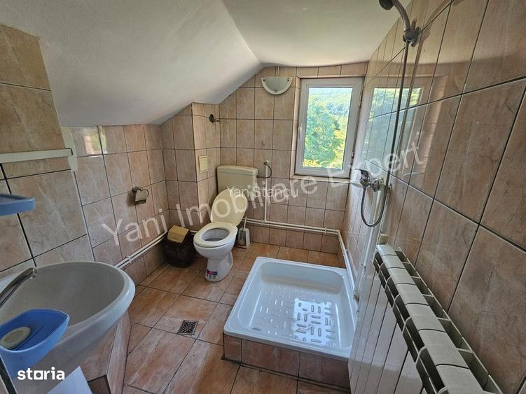 Casa de vanzare in Curtea de Arges, zona Valea Sasului.