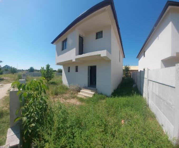 Casă cu 4 camere cu Teren 470 Mp în Vârteju