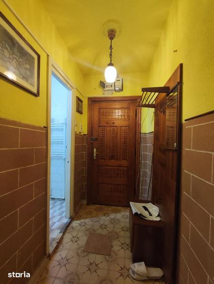 Apartament cu 2 camere semidecomandat în Inel II