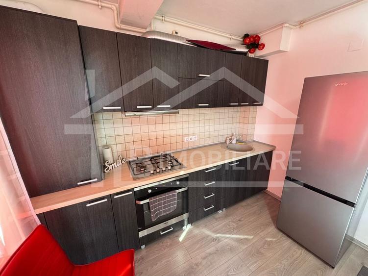 Apartament cu 2 camere semidecomandat în Livezeni