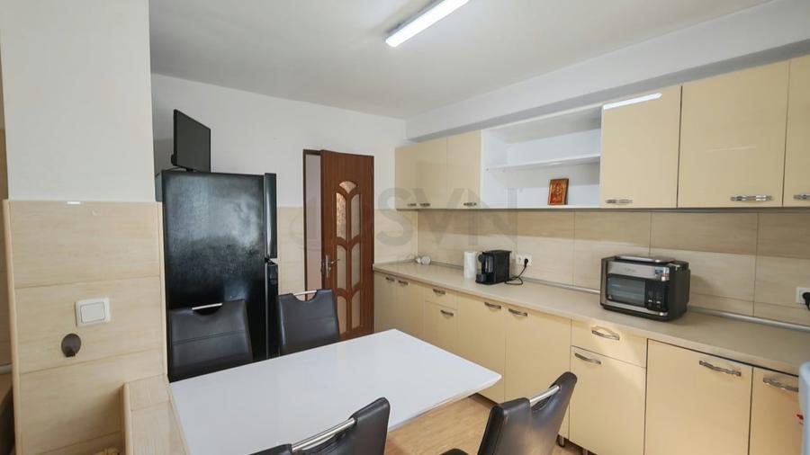 Apartament cu 4 camere decomandat, mobilat în P-ța Alba Iulia