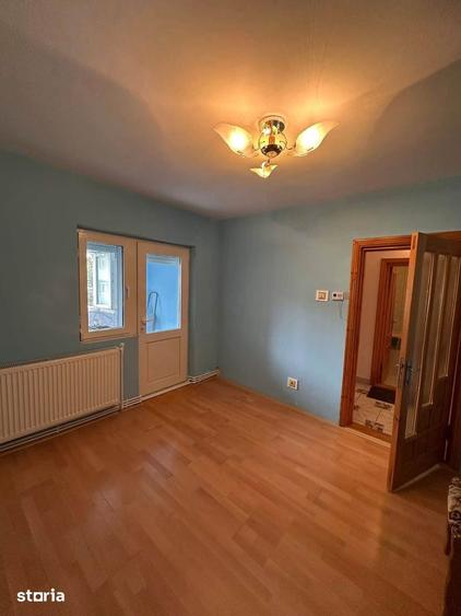 De vanzare apartament 3 camere ?i balcon,70mp, etaj 2, Bd Roman Musat - 6