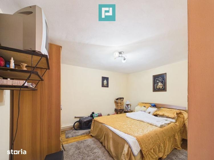 Casă cu 4 camere în Central