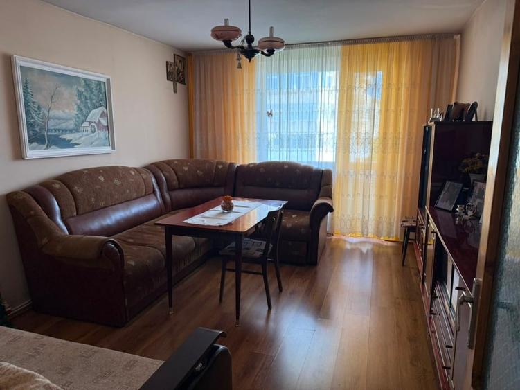 Apartament cu 2 camere decomandat în Dărmănești