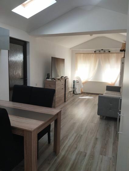 Apartament cu 3 camere semidecomandat în Mănăștur